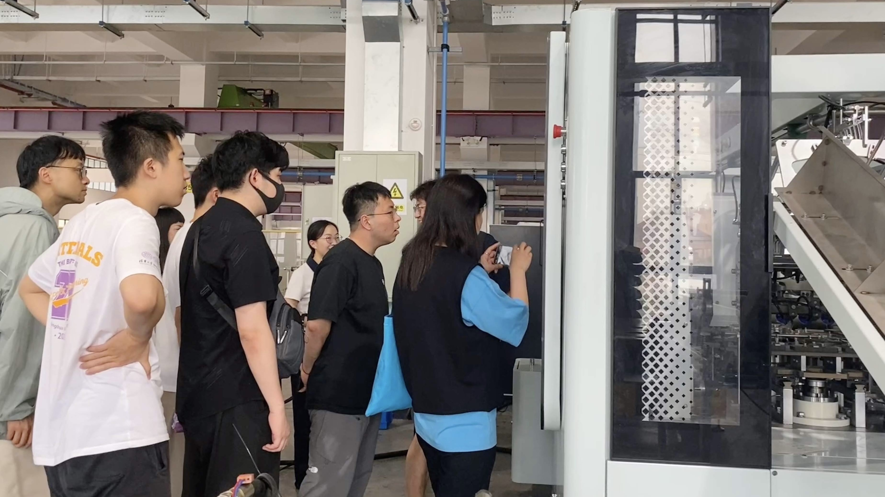 清华大学机械系博士团队到新发现参观交流！