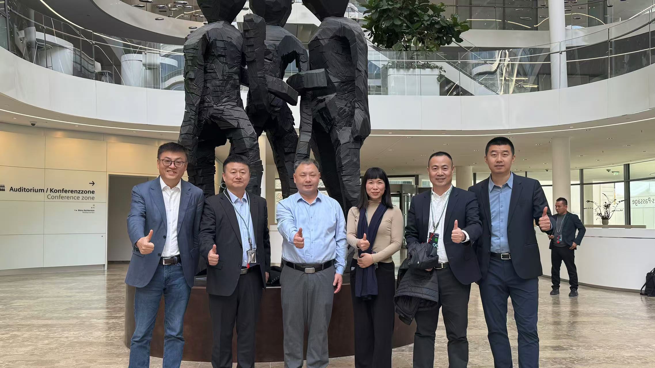 新发现赴德国西门子交流学习：汲取智能制造前沿精华